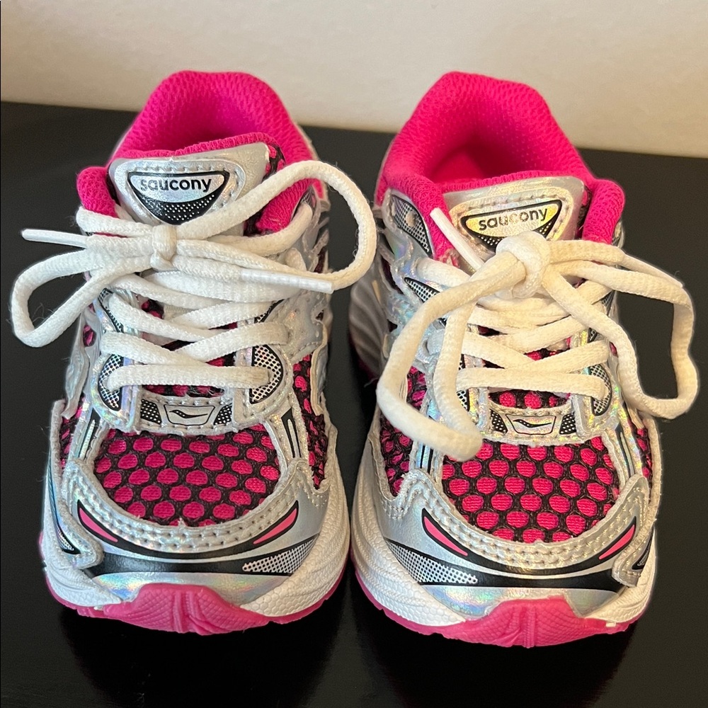 Saucony Omni 9 Toddler Girls “Pink/White/Silver”